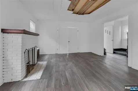 184 Sunset Avenue Newark NJ 07106