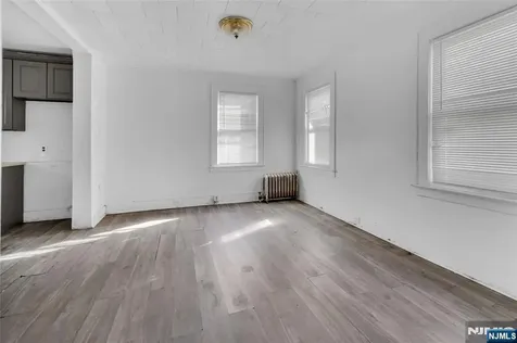 184 Sunset Avenue Newark NJ 07106