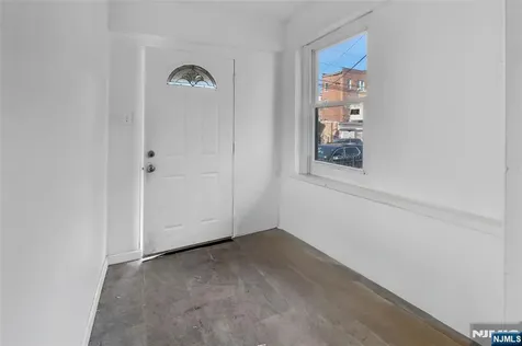 184 Sunset Avenue Newark NJ 07106