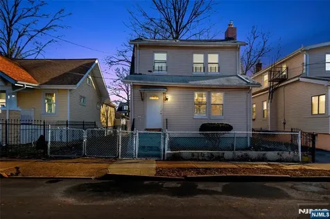 184 Sunset Avenue Newark NJ 07106
