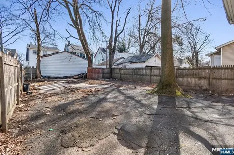 184 Sunset Avenue Newark NJ 07106