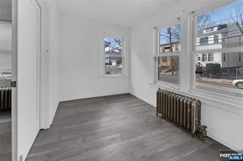 184 Sunset Avenue Newark NJ 07106