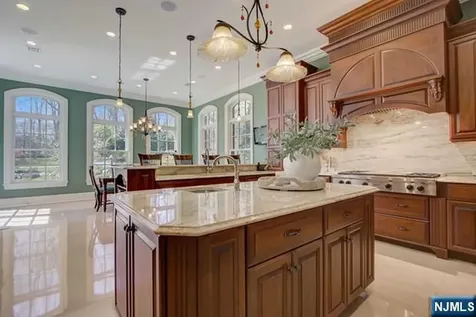 43 Chestnut Ridge Road Saddle River NJ 07458