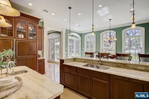 43 Chestnut Ridge Road Saddle River NJ 07458