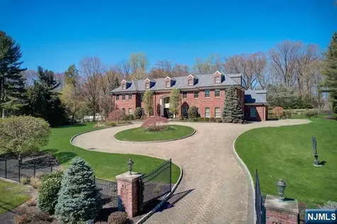 43 Chestnut Ridge Road Saddle River NJ 07458
