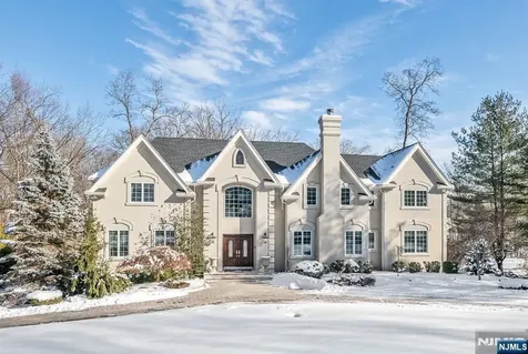 55 Old Chimney Road Upper Saddle River NJ 07458