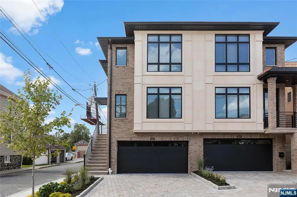1639 Maple Street Fort Lee NJ 07024
