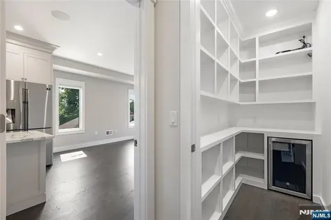1639 Maple Street Fort Lee NJ 07024