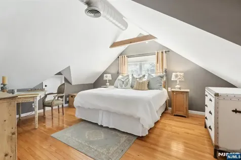 1 Van Dyke Drive Ho-ho-kus NJ 07423