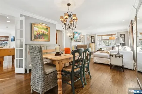 1 Van Dyke Drive Ho-ho-kus NJ 07423