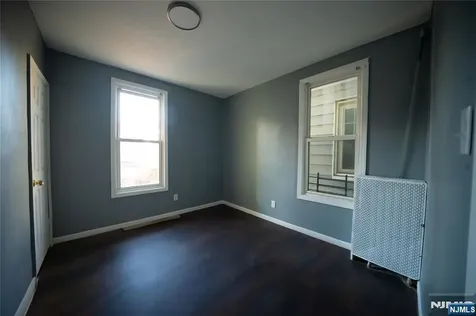 889 16th Street Newark NJ 07108