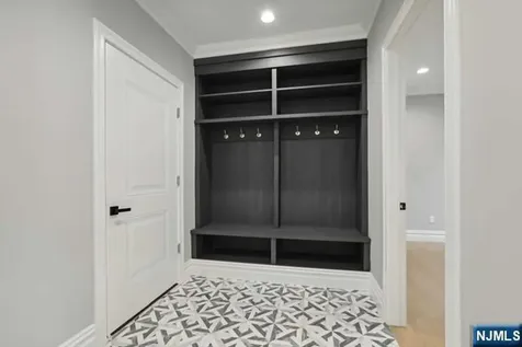 158 Lawrence Drive Paramus NJ 07652
