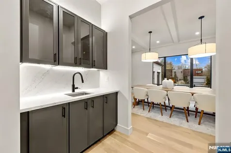 67 Hickory Lane Closter NJ 07624