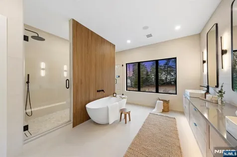 67 Hickory Lane Closter NJ 07624