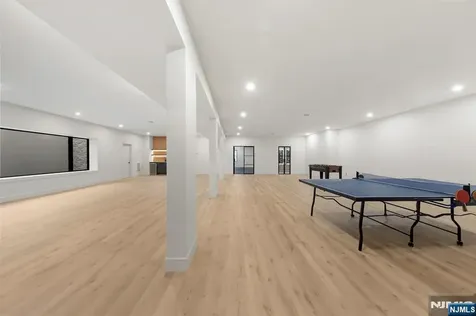 67 Hickory Lane Closter NJ 07624
