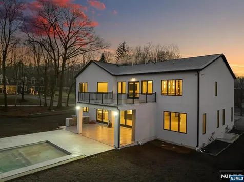 67 Hickory Lane Closter NJ 07624