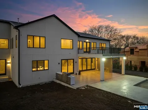 67 Hickory Lane Closter NJ 07624