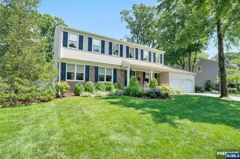 976 Cordes Court Oradell NJ 07649