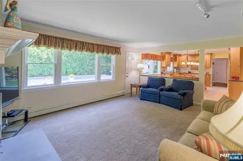 976 Cordes Court Oradell NJ 07649