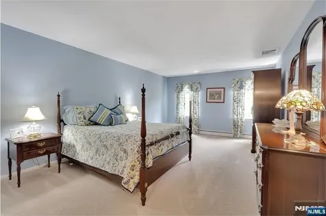 976 Cordes Court Oradell NJ 07649