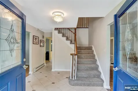 976 Cordes Court Oradell NJ 07649