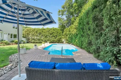 976 Cordes Court Oradell NJ 07649