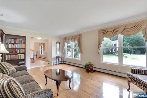 976 Cordes Court Oradell NJ 07649