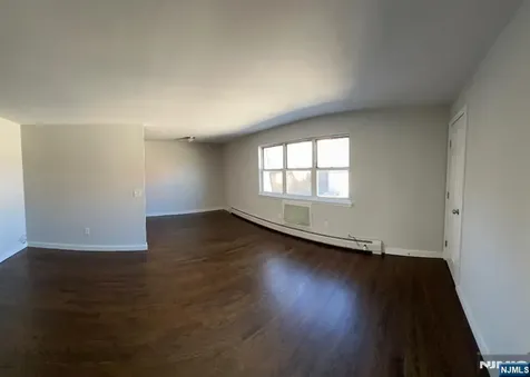 161 18th Union City NJ 07087