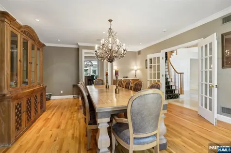 6 Primrose Court Upper Saddle River NJ 07458