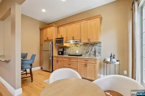 6 Primrose Court Upper Saddle River NJ 07458