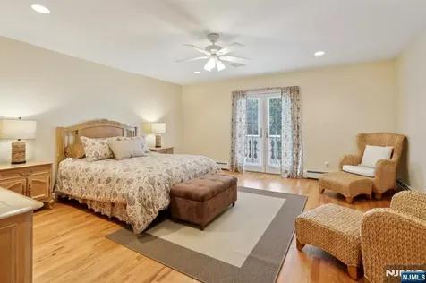 6 Primrose Court Upper Saddle River NJ 07458