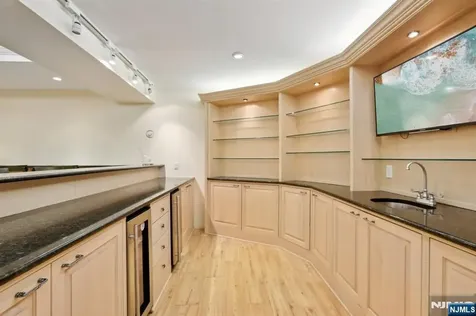 6 Primrose Court Upper Saddle River NJ 07458