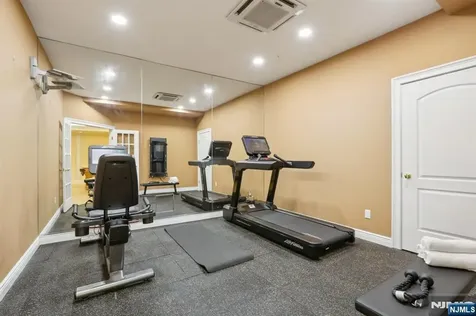 6 Primrose Court Upper Saddle River NJ 07458