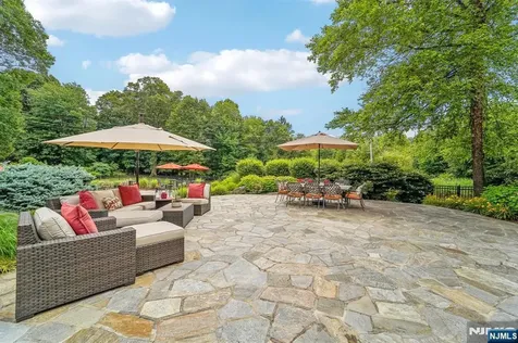 6 Primrose Court Upper Saddle River NJ 07458