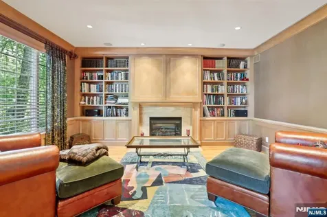 6 Primrose Court Upper Saddle River NJ 07458