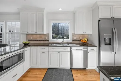 1 Stratford Court Demarest NJ 07627