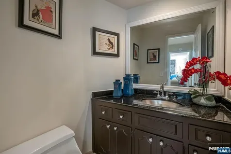 1 Stratford Court Demarest NJ 07627