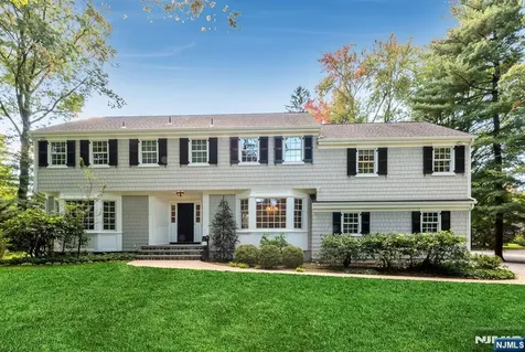 1 Stratford Court Demarest NJ 07627