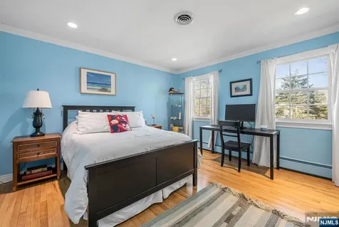 1 Stratford Court Demarest NJ 07627