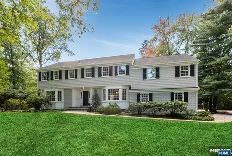1 Stratford Court Demarest NJ 07627