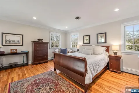1 Stratford Court Demarest NJ 07627