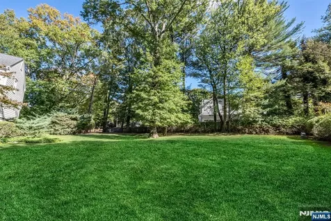 1 Stratford Court Demarest NJ 07627