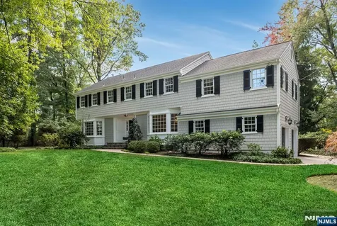 1 Stratford Court Demarest NJ 07627