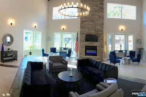 21 Marquis Court Edgewater NJ 07020