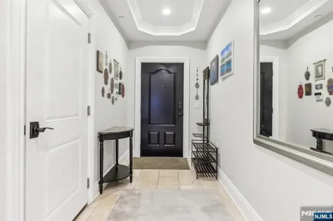 21 Marquis Court Edgewater NJ 07020