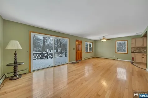 21 Fairview Avenue Hawthorne NJ 07506