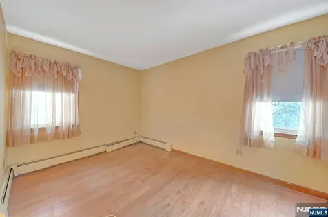 21 Fairview Avenue Hawthorne NJ 07506