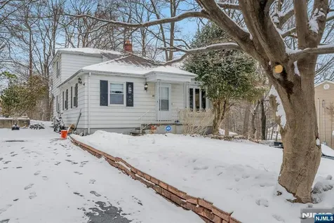 21 Fairview Avenue Hawthorne NJ 07506