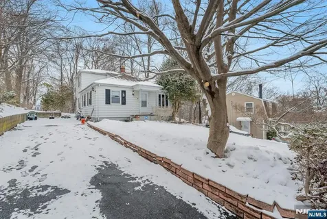 21 Fairview Avenue Hawthorne NJ 07506