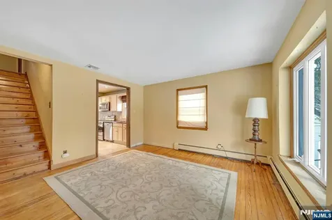 21 Fairview Avenue Hawthorne NJ 07506